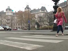 Pornstars Sharon Lee et Abbie Cat drainent une énorme bite pour tous ses preuves