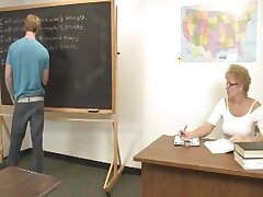 Professeur refuse l'orgasme