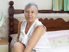 Granny Savana obligé de le faire elle-même par EuropeMature