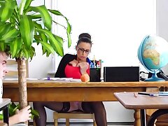 Brazzers - Hot Milf professeur Jane se fait baiser