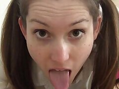 Camarade de classe de queue de cochon Bratty ruines votre orgasme fellation...