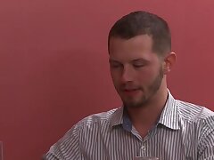 Fumer à chauds hunks Nick Capra et Asher ayant un sexe violent