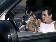 Alexa Rae voiture Blowjob and Swallow Cum