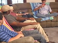 Prostituèrent MILF Housewife Cheats et GANG BANGED