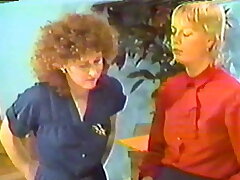 Ambassade épouses fessée