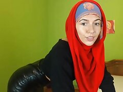MuslimGirl en jupe en cuir belle