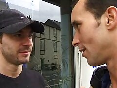 FRANÇAIS 27 MATURE maman blonde anal milf avec 2 jeunes hommes